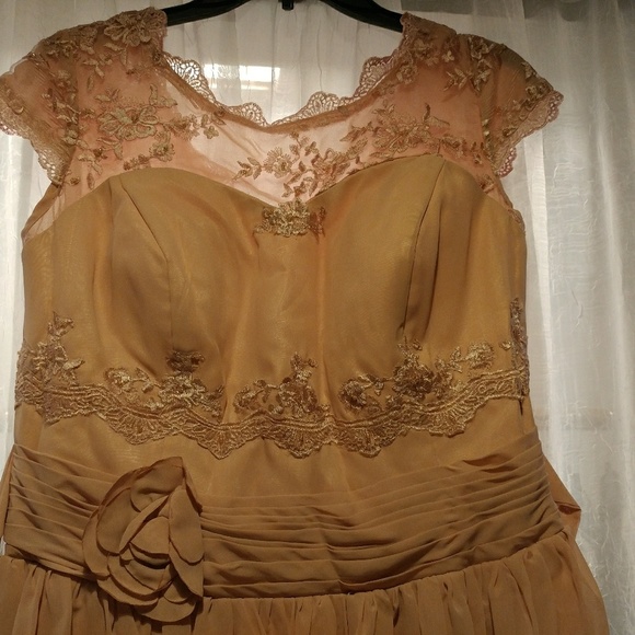 Dusty rose NEVER WORN dress - Picture 2 of 7